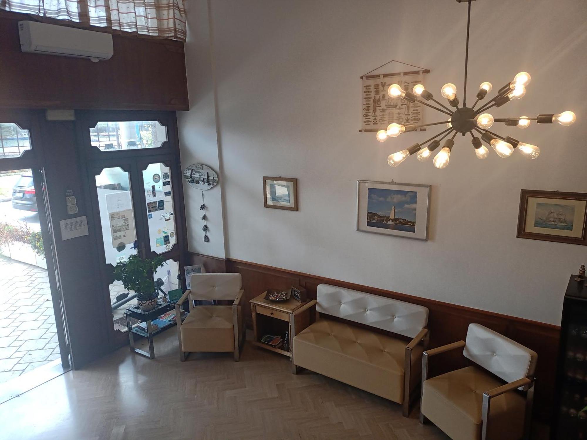 L'approdo Otel 3*